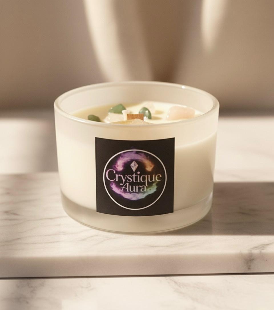 White Crystal Quartz & Green Fluorite Crystal-Infused Candle – Gardenia Scent